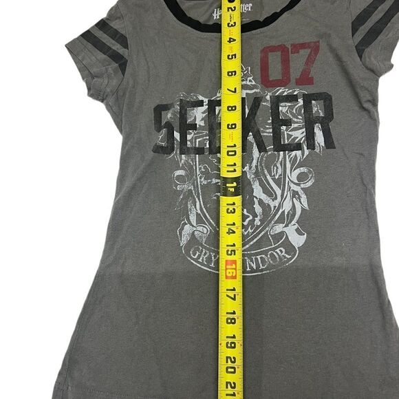 Gryffindor Seeker shirt, size s (3/5) - Picture 4 of 5